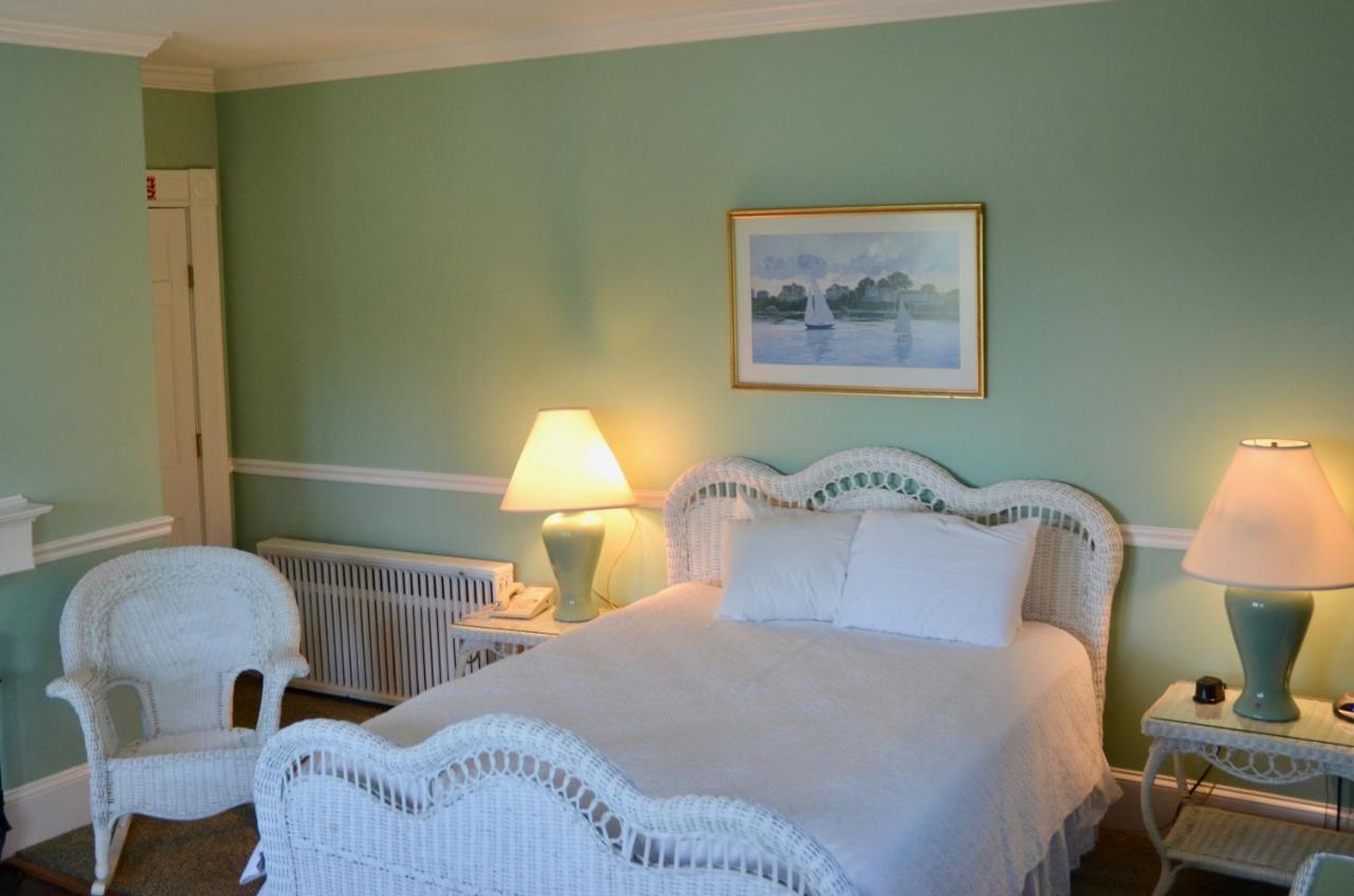 Sands Of Time Motor Inn & Harbor House Woods Hole Dış mekan fotoğraf