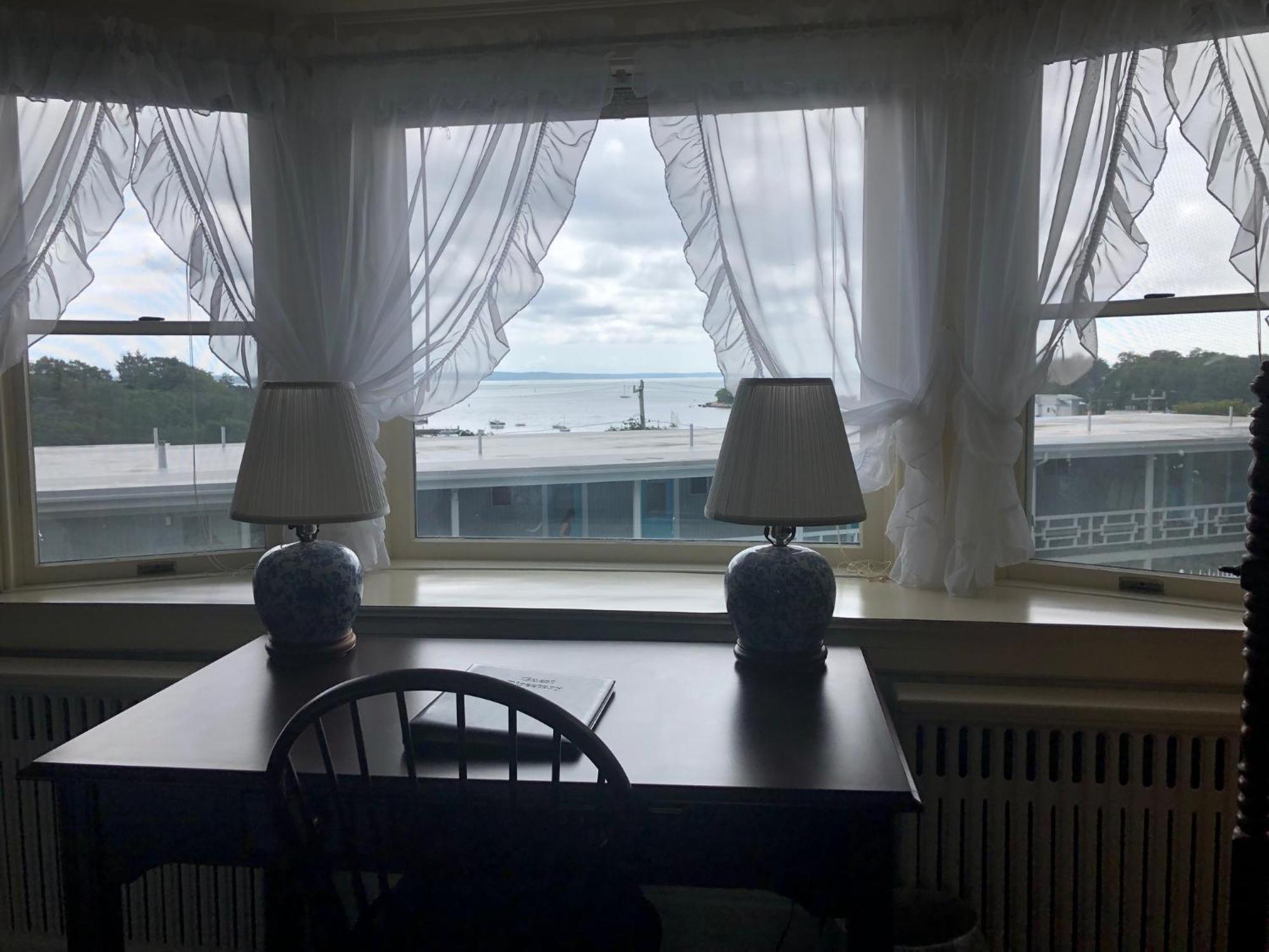 Sands Of Time Motor Inn & Harbor House Woods Hole Dış mekan fotoğraf