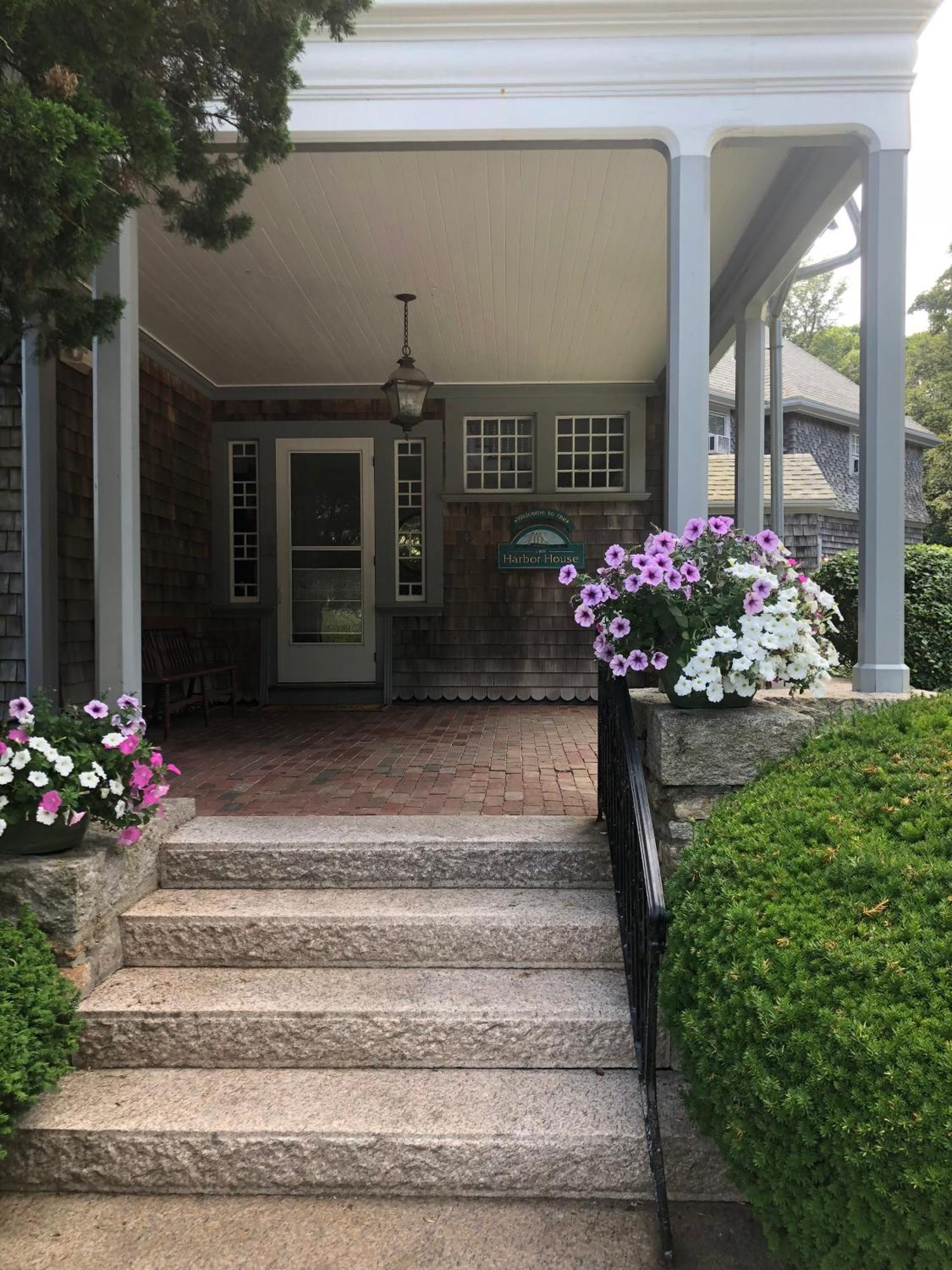 Sands Of Time Motor Inn & Harbor House Woods Hole Dış mekan fotoğraf